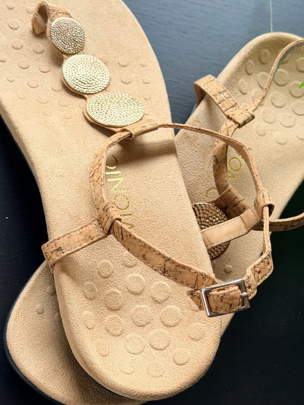 NEW Vionic Gold Tan Beaded T-Strap Sandals